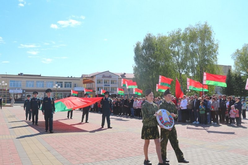 В Зельве празднуют день государственных символов Республики Беларусь